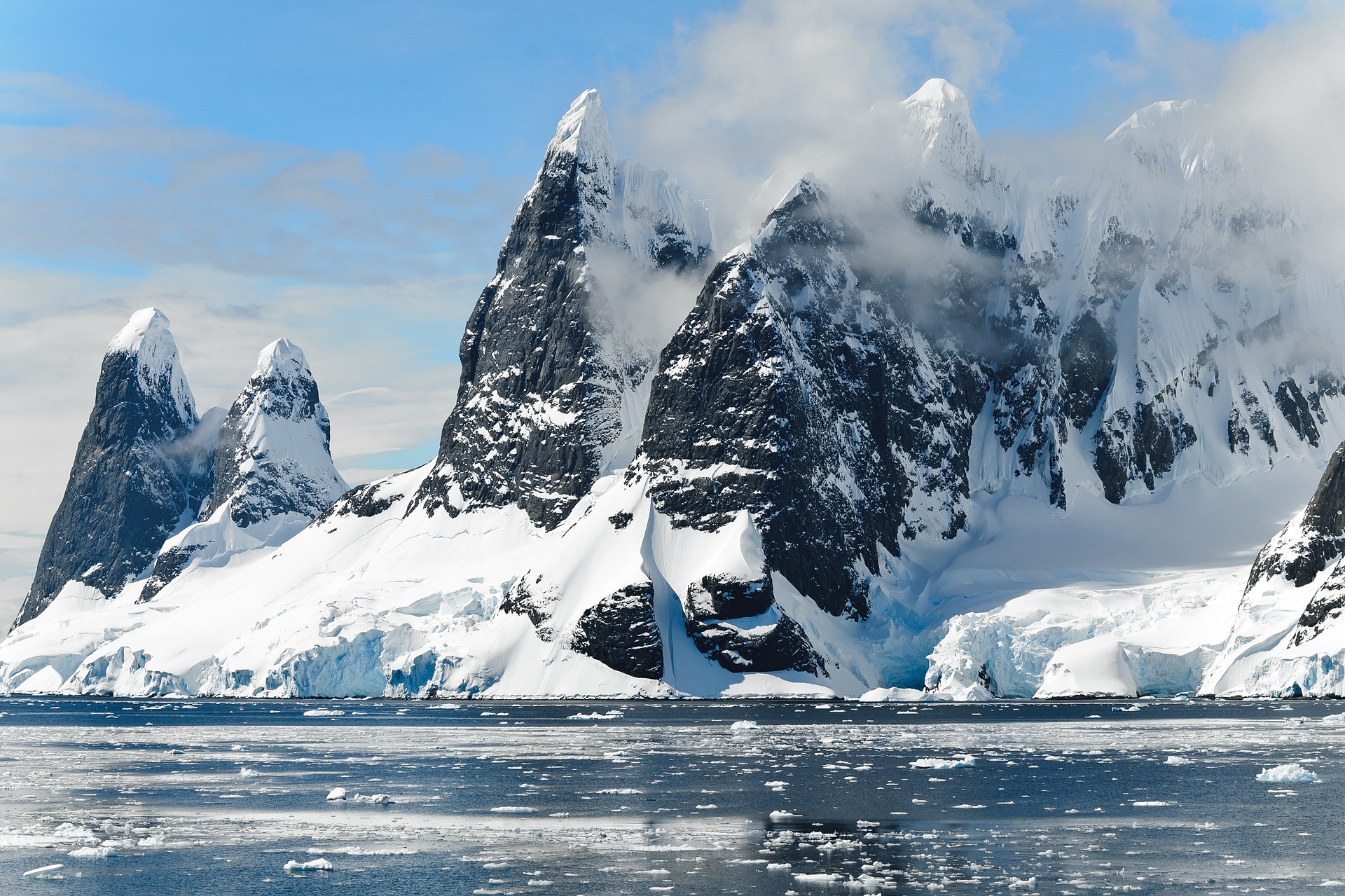 Wil jij meer weten van de effecten van cruiseschepen op Antarctica, lees dan onze duurzame gids.